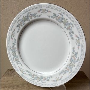 Vintage China Somerset by Excel 10-1/2" Floral Pattern Dinner Plate